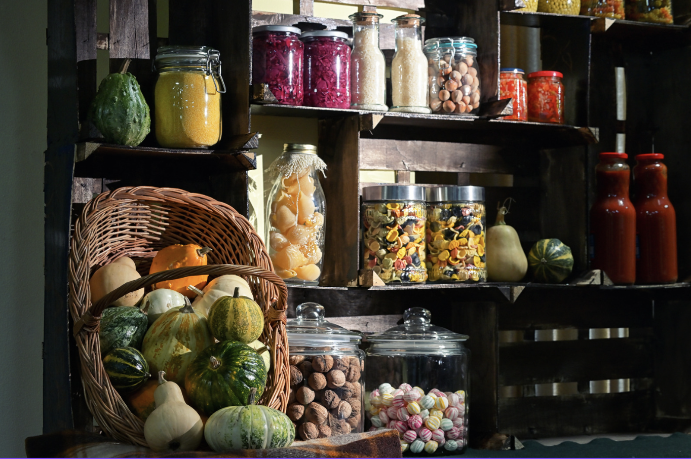 Garde-manger pratique pour une cuisine bien organisée